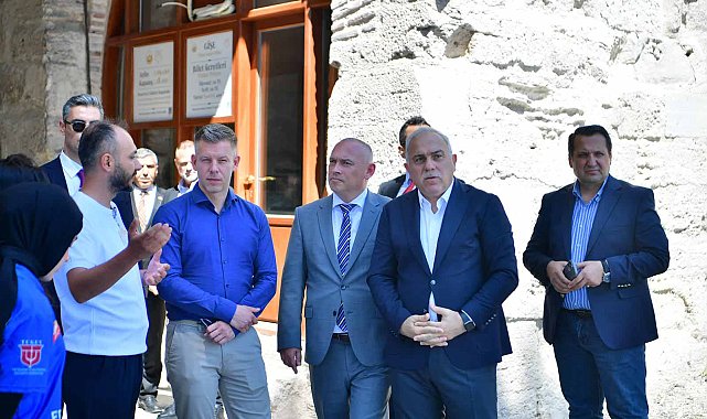 Macaristan Başbakanı Peter Magyar, Yedikule Hisarı'nı ziyaret etti