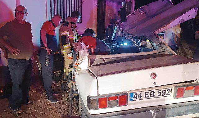 Mardin'de traktörle çarpışan otomobildeki 4 kişi yaralandı