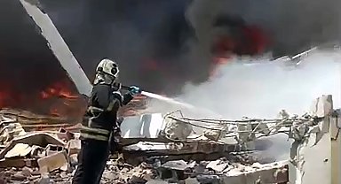Narenciye paketleme tesisinde yangın