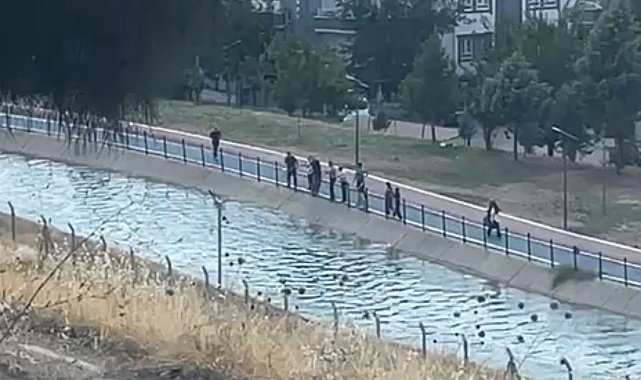 Selfie çekerken sulama kanalına düşen çocuğu çevredekiler kurtardı