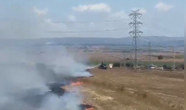Silivri'de iki farklı otluk alanda çıkan yangında 300 dönüm arazi zarar gördü