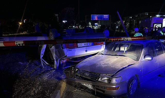 Sivas'ta iki otomobil çarpıştı: 5 yaralı