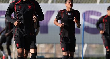 Sivasspor, günü çift idmanla tamamladı