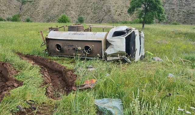 Su tankerinin şarampole devrildiği kazada; 1 ölü, 1 ağır yaralı