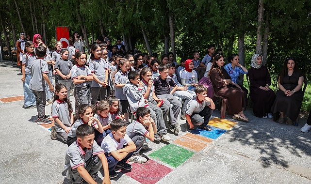 T3 Vakfı'nın geliştirdiği eğitsel kutu oyunu 'T-Küp' öğrencilerle buluştu