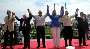 Tarihi Kırkpınar Yağlı Güreşleri'nde, geleneksel 'ağa karşılama' töreni yapıldı