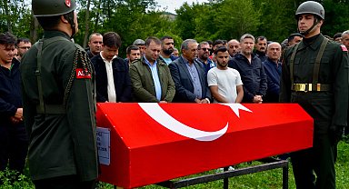 Trafik kazasında ölen askeri personel son yolculuğuna uğurlandı
