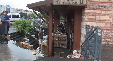 Üsküdar Sahaflar Çarşısı sular altında kaldı