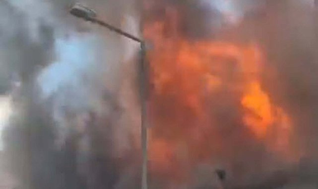 Yangında 3 ev kullanılamaz hale geldi; şüpheli gözaltında